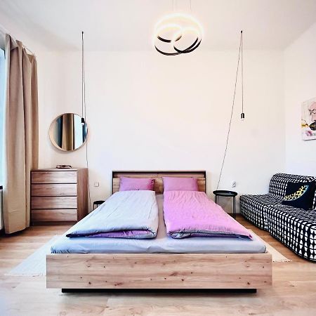 Sunny City - Apartment In Spa Zone With Private Garage Карлові Вари Екстер'єр фото