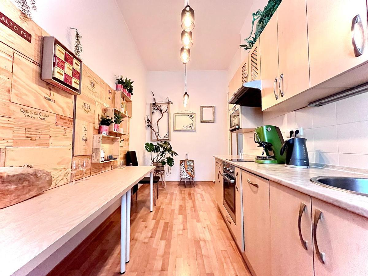 Sunny City - Apartment In Spa Zone With Private Garage Карлові Вари Екстер'єр фото